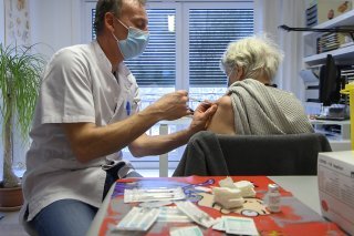 Le National s'inquiète de la pénurie de médecins en Suisse (archives). KEYSTONE/ANTHONY ANEX